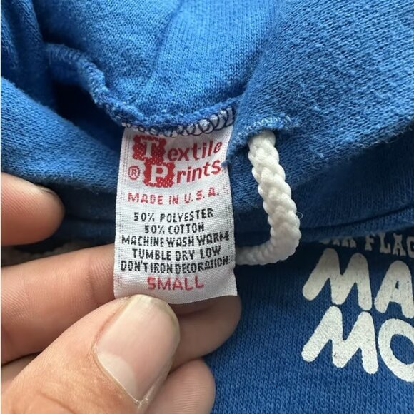 Vintage Six Flags Magic Mountain Interlock 80s Hoodie Small - Picture 3 of 3